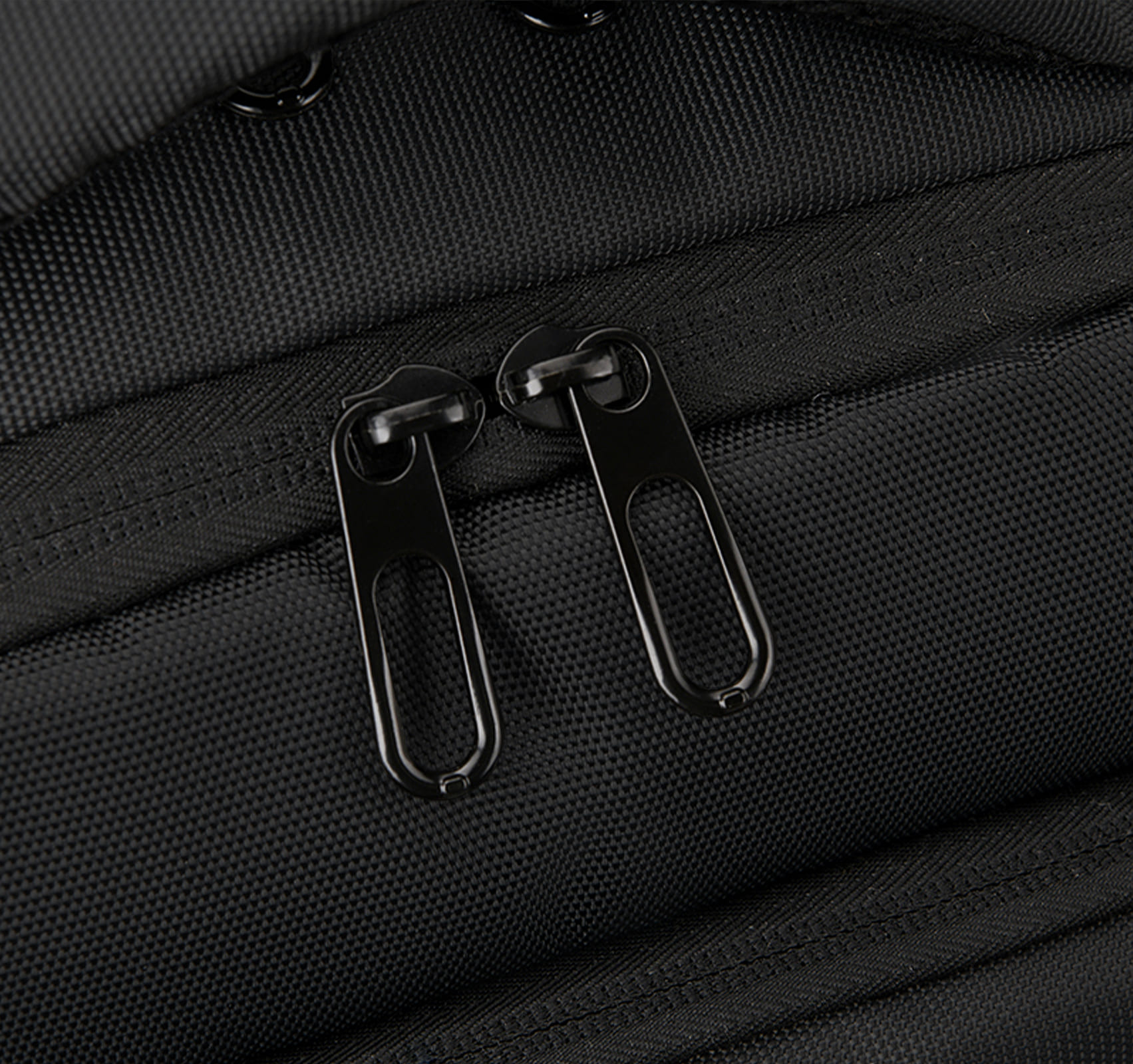 79b0b8d2-4353-11ef-8428-000c29fc72a4_ba3411c8-5a38-11ef-8429-000c29fc72a4. Рюкзак для ноутбука Vector